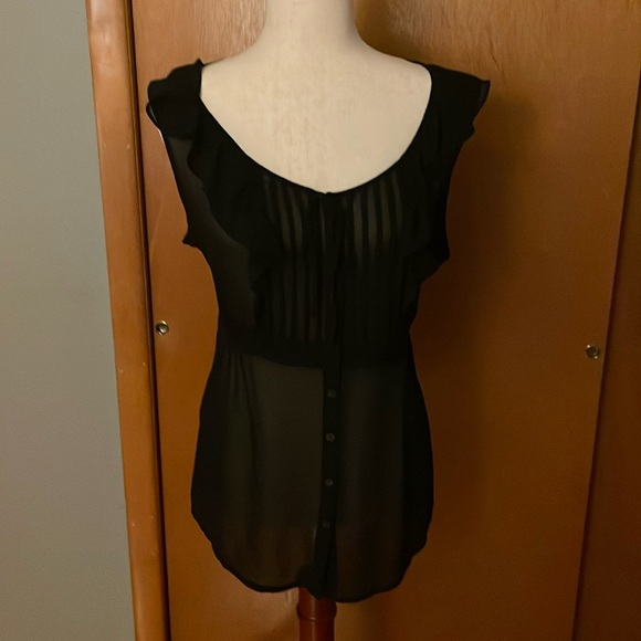 Apostrophe sleeveless, round neckline black chiffon top. Size L. Front buttons . - Picture 3 of 17